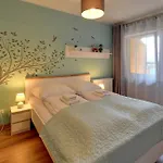 Nowoczesne Sun Seasons 24 W Szklarskiej Porebie Z Parkingiem By Renters Apartment *