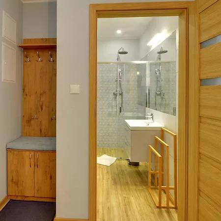 Nowoczesne Sun Seasons 24 W Szklarskiej Porebie Z Parkingiem By Renters Daire *